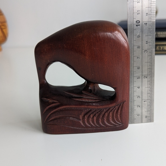 Wooden New Zealand Kiwi bird figurine - Picture 7 of 11